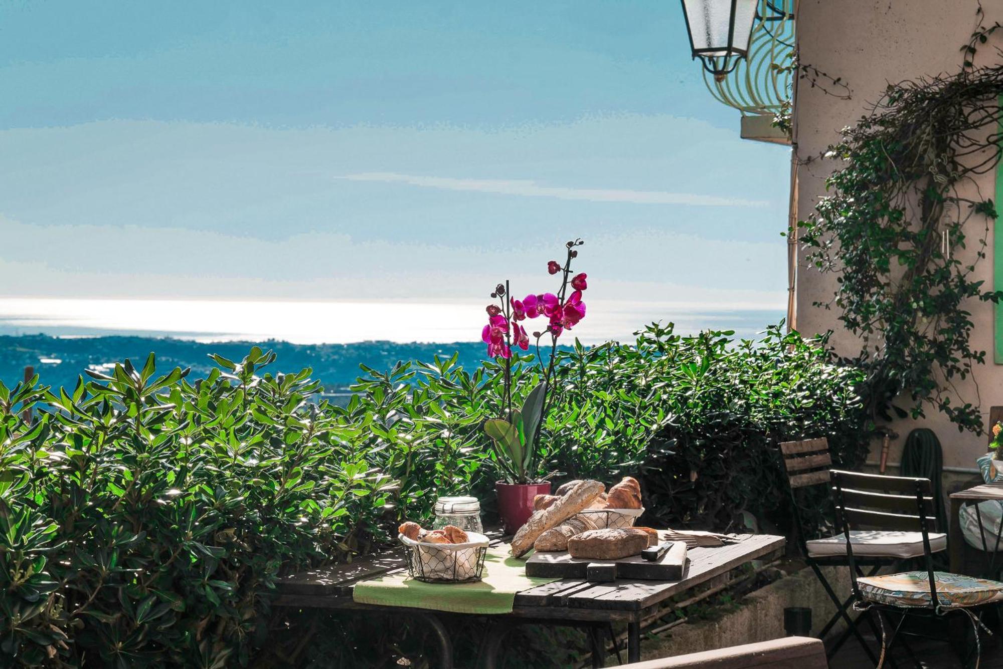 เดอะ ฟร็อก เฮาส์ Bed & Breakfast Saint-Jeannet  ภายนอก รูปภาพ
