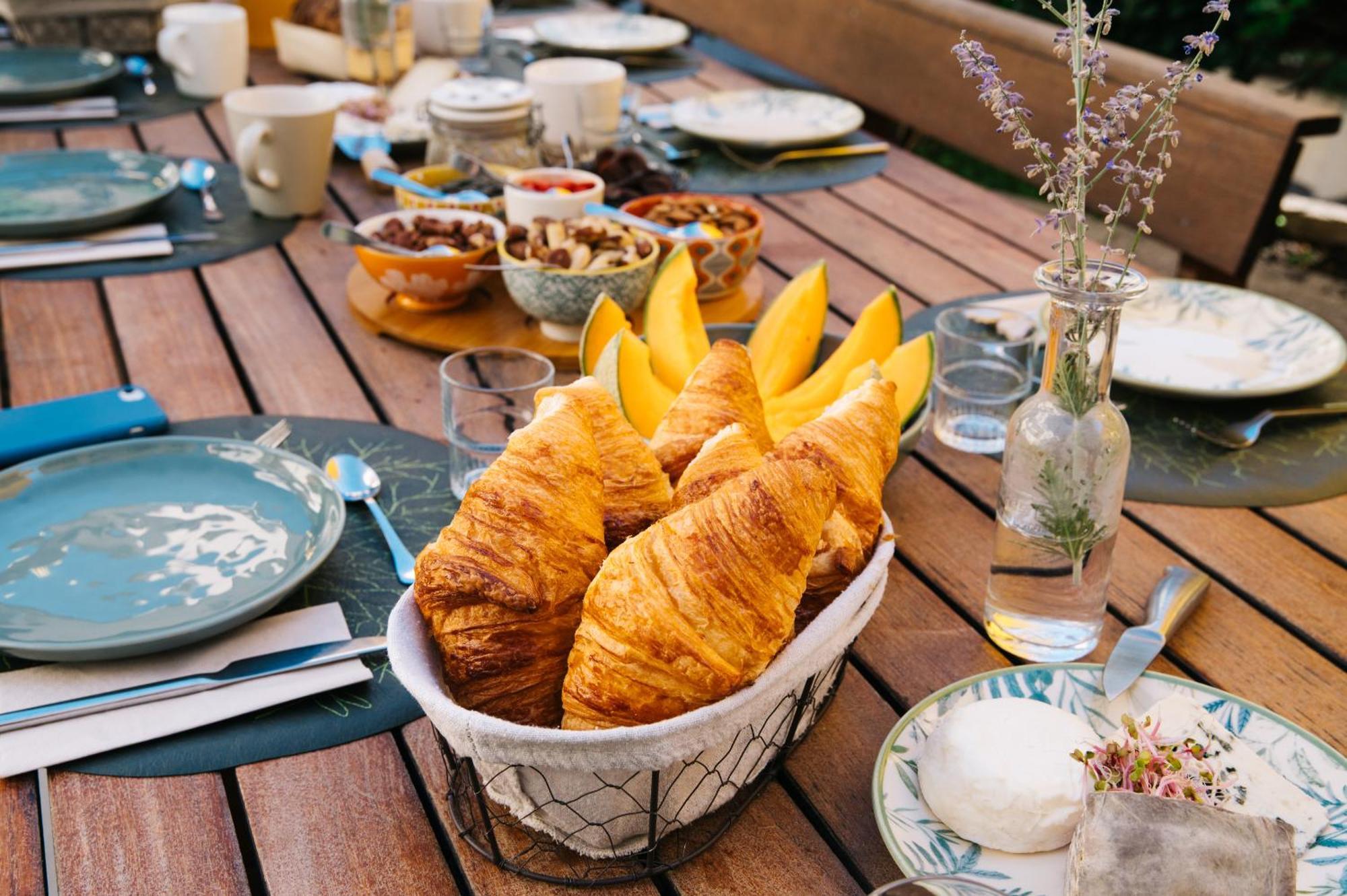 เดอะ ฟร็อก เฮาส์ Bed & Breakfast Saint-Jeannet  ภายนอก รูปภาพ